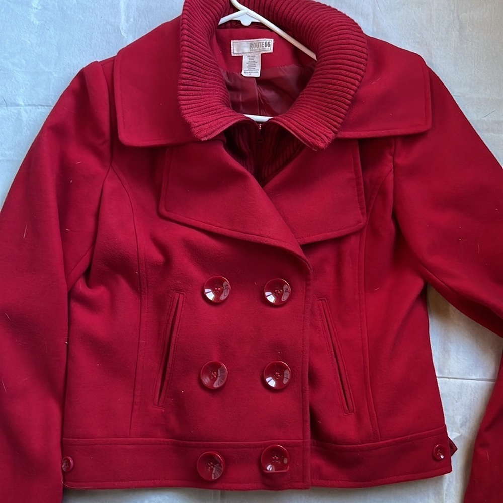Route66 women’s red wool  short P coat. Zip under sweaterButton front LG